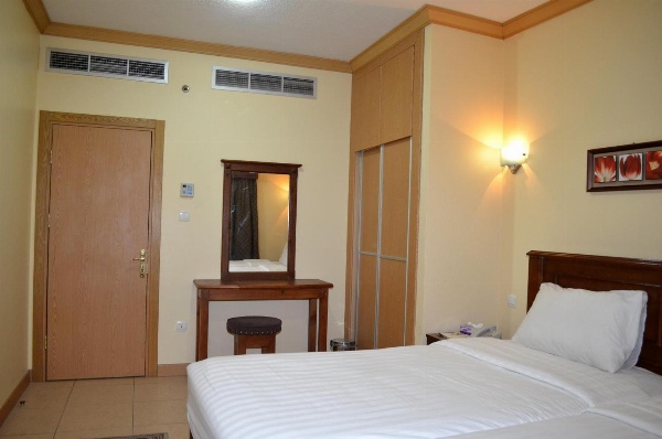 Al Thill Hotel Main image